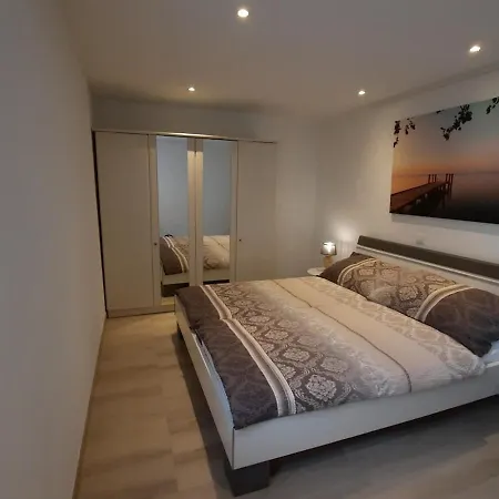 Au Bord De L'eau 43m Les Hirondelles *