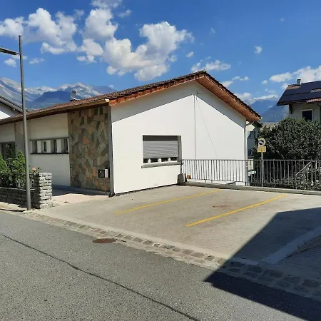 Au Bord De L'eau 43m Les Hirondelles Bremis