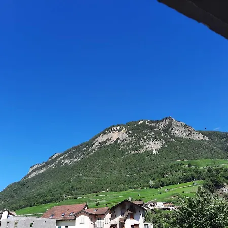 Au Bord De L'eau 43m Les Hirondelles * Bremis